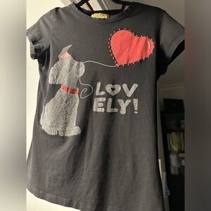 Vinizbena designed in Italy. Size Small black t-shirt